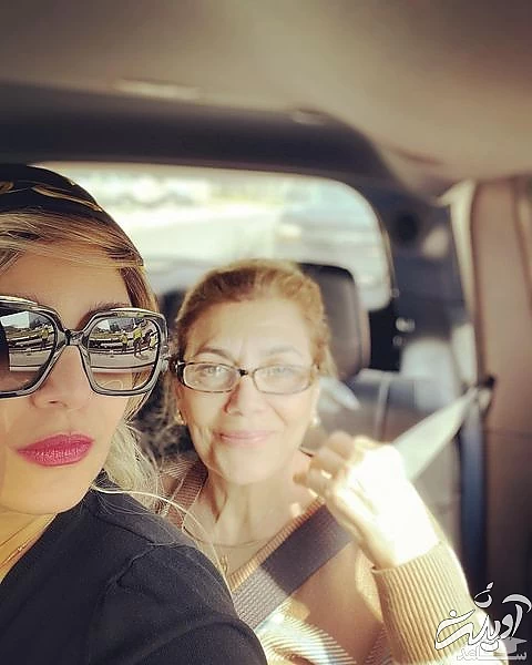 ساره بیات